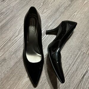 Comfort Plus Black Patent Heels Pumps